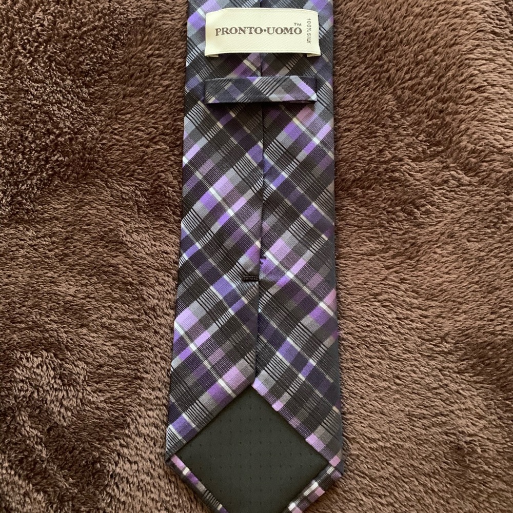 Tie - Picture 3 of 3
